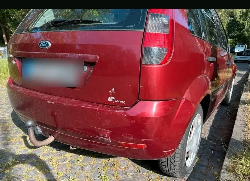Gebraucht Ford Fiesta 80 PS (58 kW) 2004 Rot Kleinwagen
