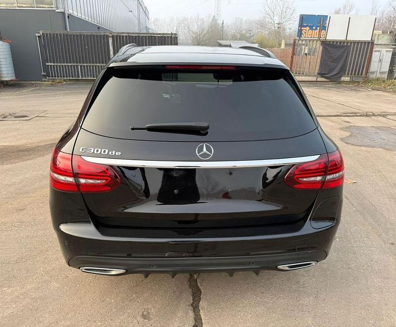 Gebraucht Mercedes C300e AMG line 194 PS (142 kW) 2019 Schwarz Limousine