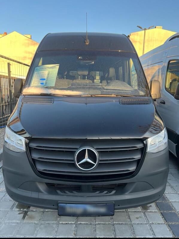 Schwarz Gebraucht 2021 Mercedes Sprinter Van | 45.000 € - Bild 1/4