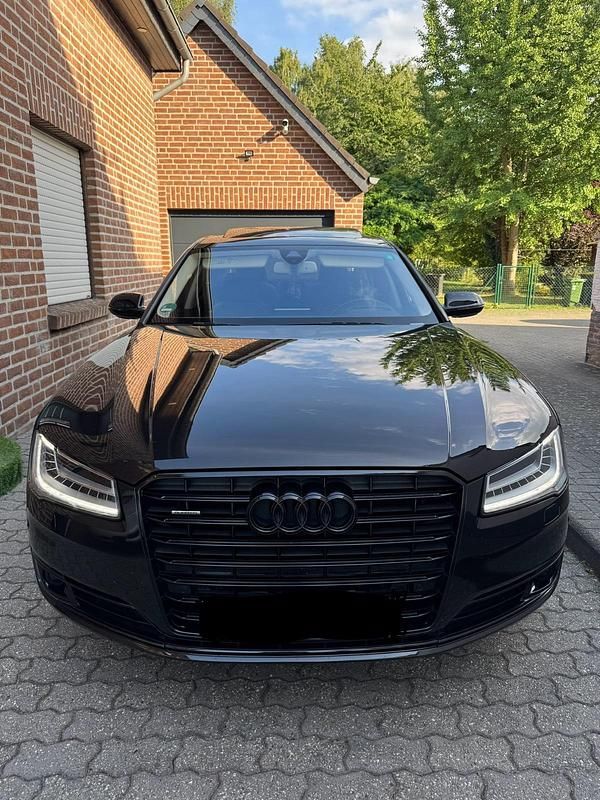 Schwarz Gebraucht 2014 Audi A8L Design Limousine | 25.000 € (Fairer Preis) - Bild 1/4