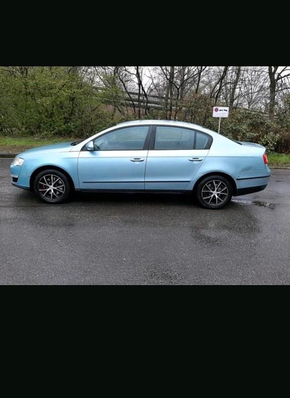 Gebraucht VW Passat 101 PS (74 kW) 2006 Grün Limousine