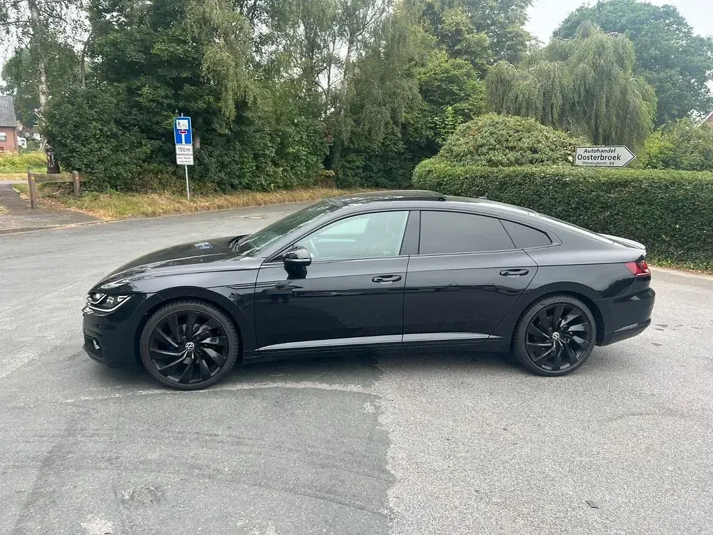 Gebraucht VW Arteon R-line 150 PS (110 kW) 2019 Schwarz Kleinwagen
