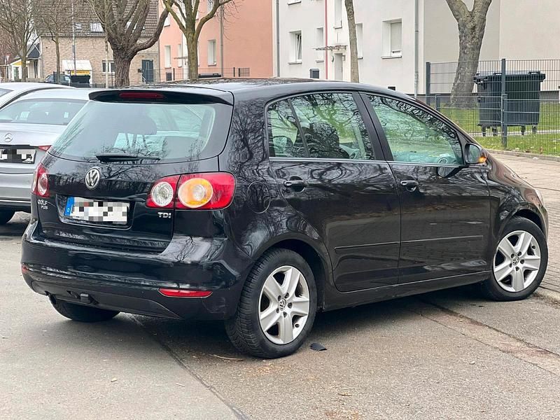 Gebraucht VW Golf VI 105 PS (77 kW) 2010 Schwarz Kleinwagen