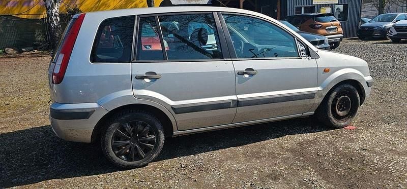 Gebraucht Ford Fusion Fun X 101 PS (74 kW) 2007 Silber Kleinwagen