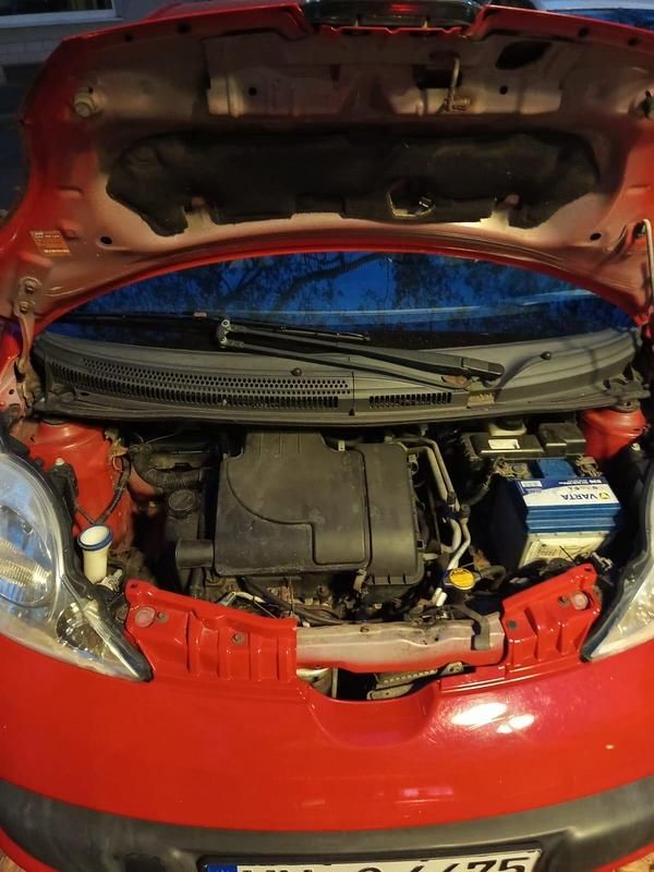 Gebraucht Peugeot 107 68 PS (50 kW) 2005 Rot Kleinwagen