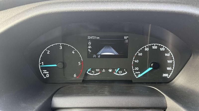 Gebraucht Ford Transit Trend 105 PS (77 kW) 2022 Weiß Van