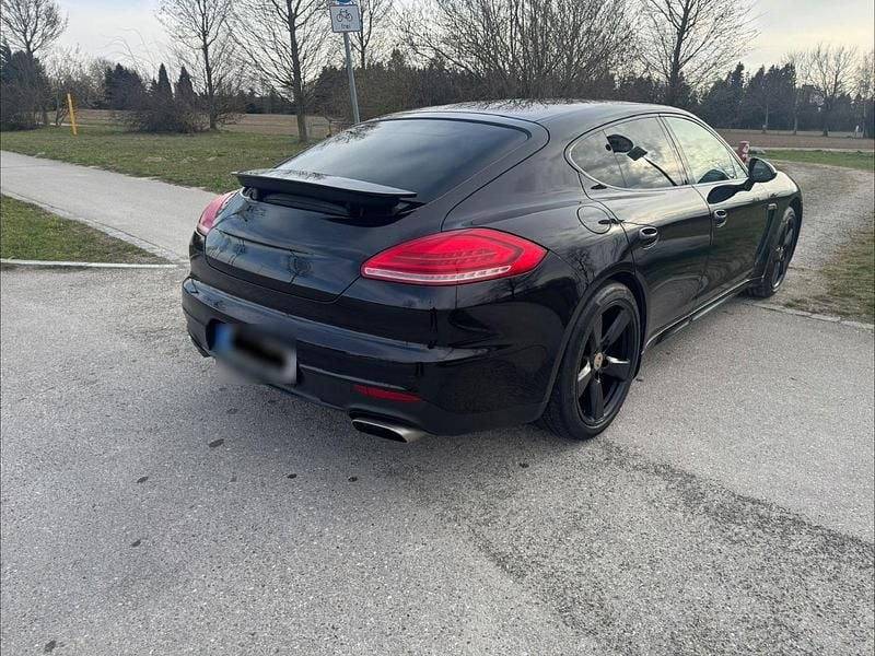 Gebraucht Porsche Panamera 300 PS (220 kW) 2014 Schwarz Kleinwagen