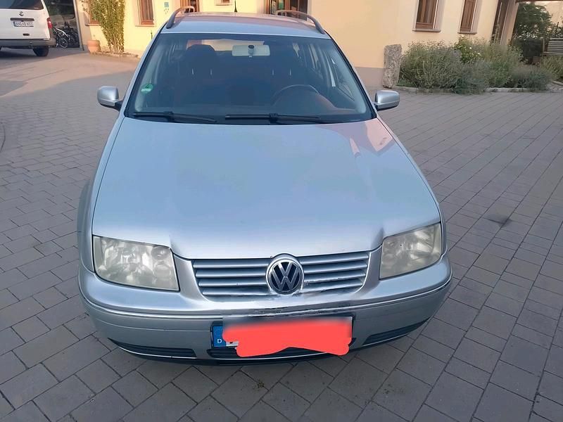 Silber Gebraucht 2002 VW Bora Limousine | 600 € (Guter Preis) - Bild 1/4