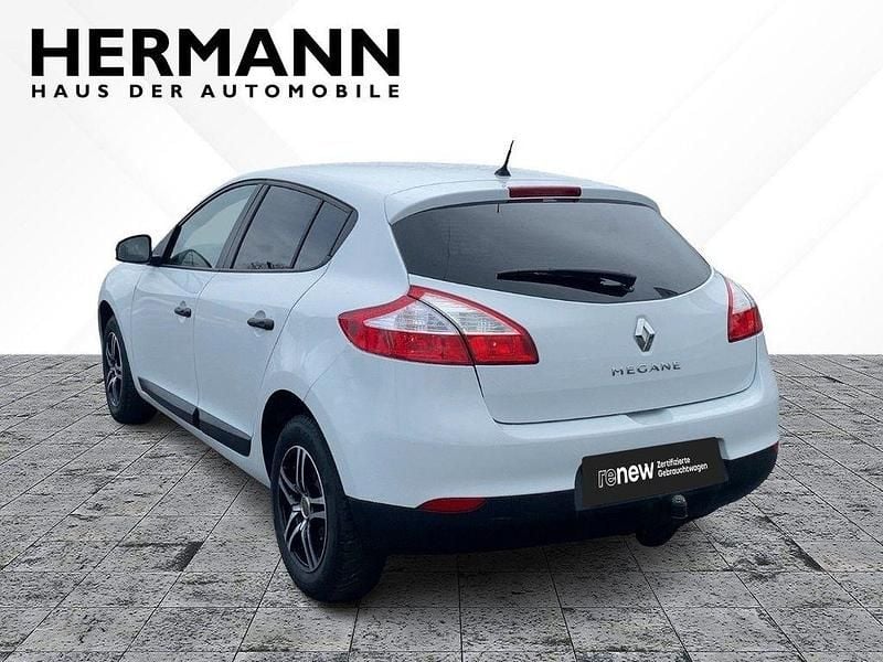 Gebraucht Renault Mégane Authentique 101 PS (74 kW) 2013 Weiß Limousine
