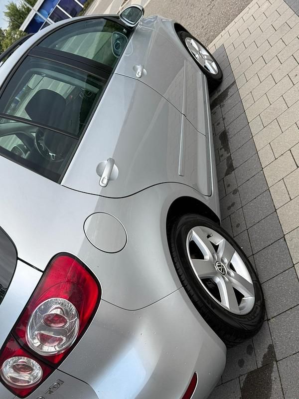 Silber Gebraucht 2011 VW Golf VI Kleinwagen | 6.100 € (Fairer Preis) - Bild 1/4