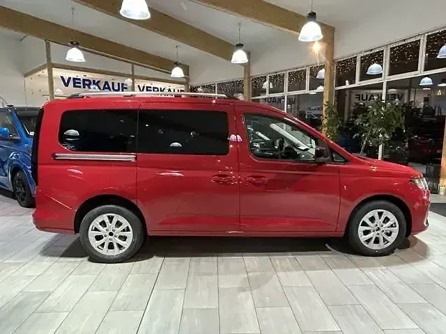 Neu Ford Tourneo Connect Titanium 122 PS (89 kW) 2025 Andere Van / Kleinbus