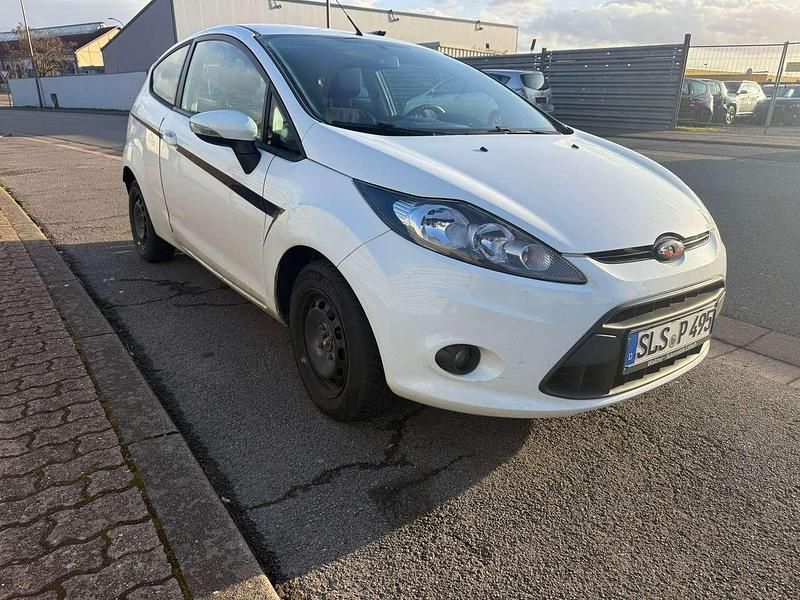 Gebraucht Ford Fiesta Trend 80 PS (58 kW) 2009 Weiß Kleinwagen