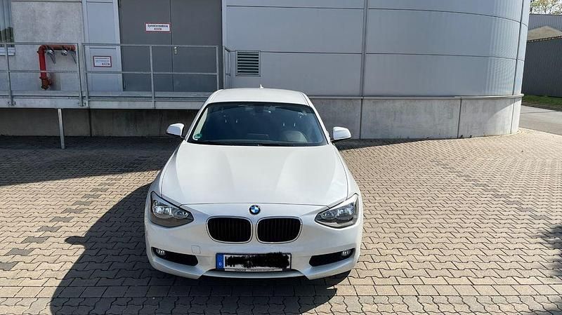 Gebraucht BMW 114 102 PS (75 kW) 2014 Weiß Kleinwagen