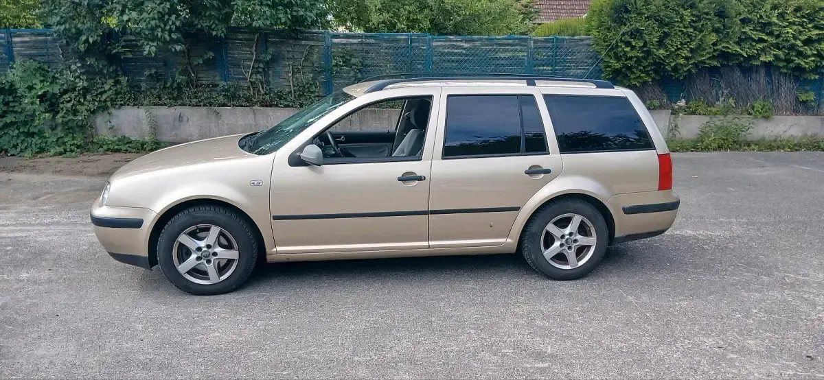 Gebraucht VW Golf IV 2002 Gold Kombi