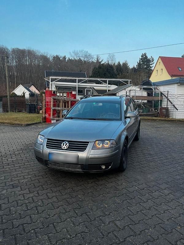 Gebraucht VW Passat 131 PS (96 kW) 2004 Grau Kombi