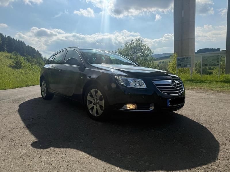 Schwarz Gebraucht 2012 Opel Insignia Kombi | 3.800 € (Fairer Preis) - Bild 1/4