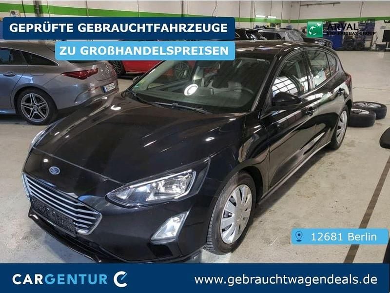 Agate black (metallic) Gebraucht 2020 Ford Focus Cool & Connect Limousine | 11.397 € (Guter Preis) - Bild 1/2
