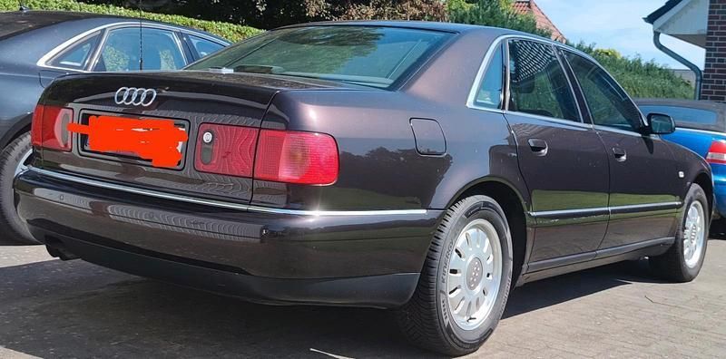 Schwarz Gebraucht 2002 Audi A8 Limousine | 7.777 € - Bild 1/4