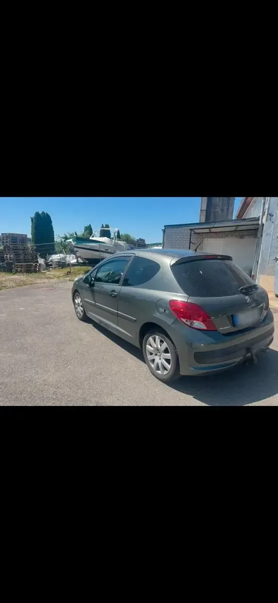 Gebraucht Peugeot 207 120 PS (88 kW) 2011 Grün Kleinwagen