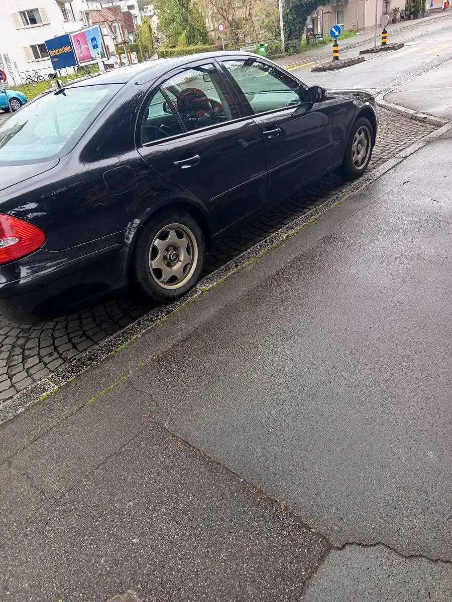 Gebraucht Mercedes E200 Classic 136 PS (100 kW) 2006 Schwarz Limousine