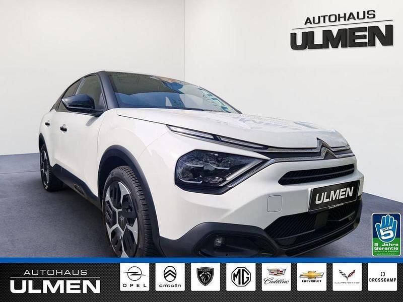 Second-hand Citroën C4 Feel 131 CP (96 kW) 2022 Alb Berlinǎ