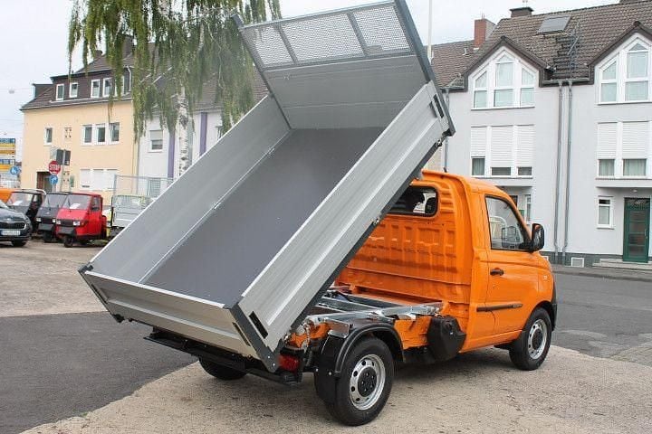 Nowe Piaggio Porter 106 KM (77 kW) 2025 Pomarańczowy SUV