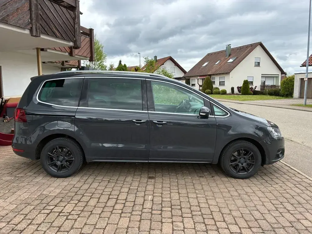 Gebraucht Seat Alhambra Crono 150 PS (110 kW) 2016 Grau Van / Kleinbus
