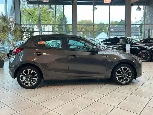 Brugt Mazda 2 Center-Line 75 HK (55 kW) 2015 Grå Hatchback