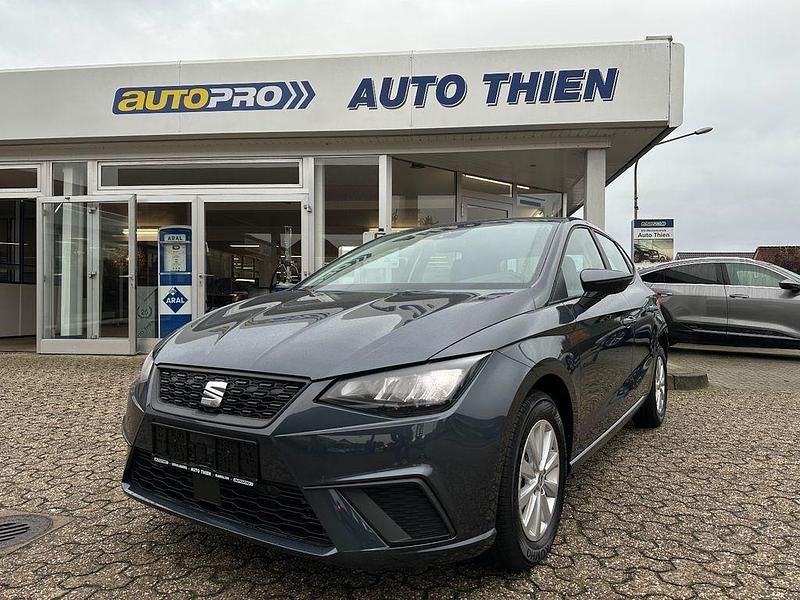 Grau Gebraucht 2025 Seat Ibiza Style Limousine | 19.550 € (Guter Preis) - Bild 1/4