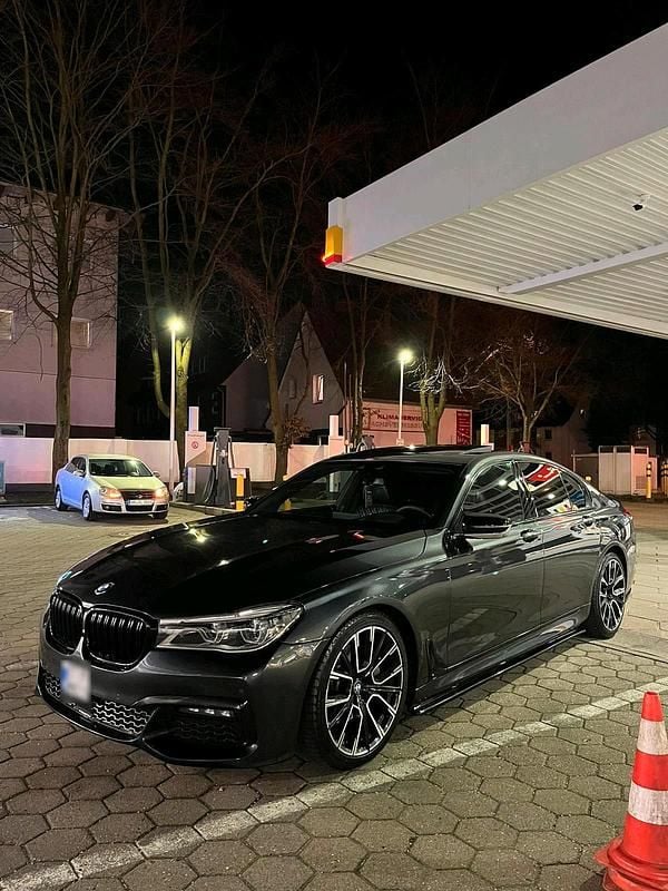 Gebraucht BMW 730 265 PS (194 kW) 2017 Grau Limousine
