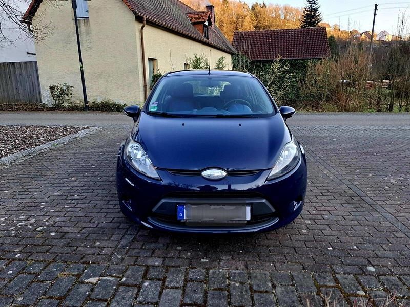 Blau Gebraucht 2008 Ford Fiesta Kleinwagen | 3.900 € (Teuer) - Bild 1/4