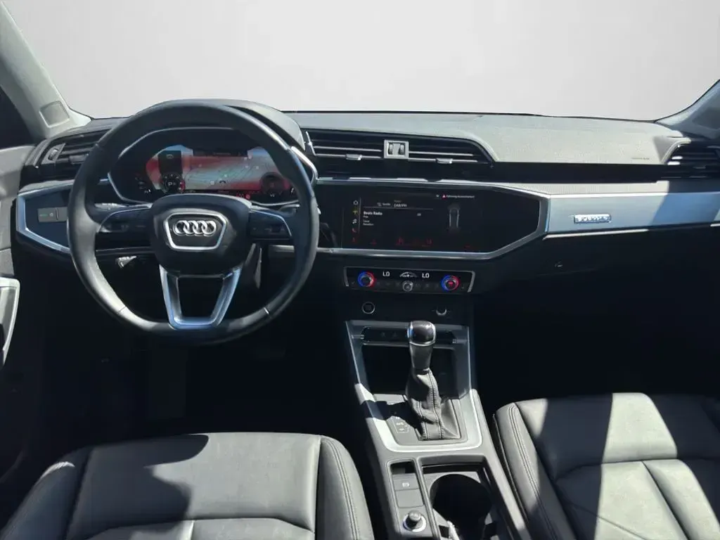 Gebraucht Audi Q3 Ambiente 150 PS (110 kW) 2022 Mythosschwarz metallic SUV
