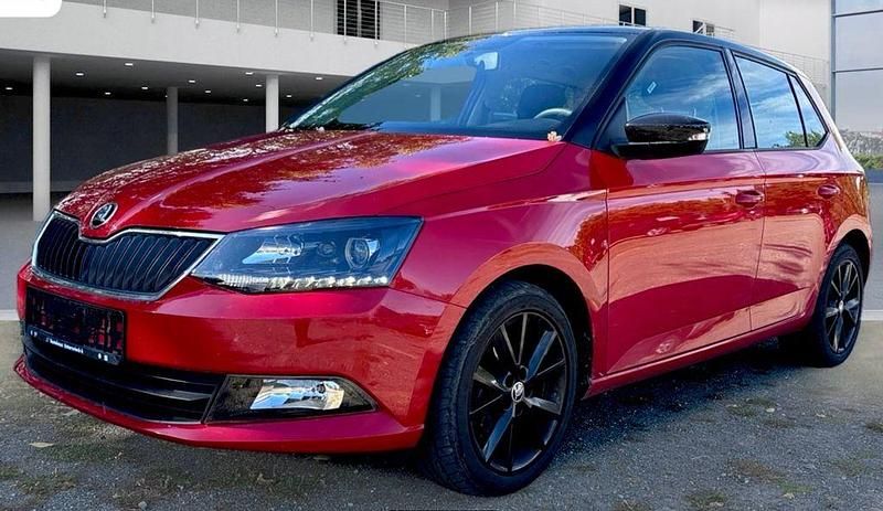 Rot Gebraucht 2017 Skoda Fabia Ambition Limousine | 10.400 € (Fairer Preis) - Bild 1/4