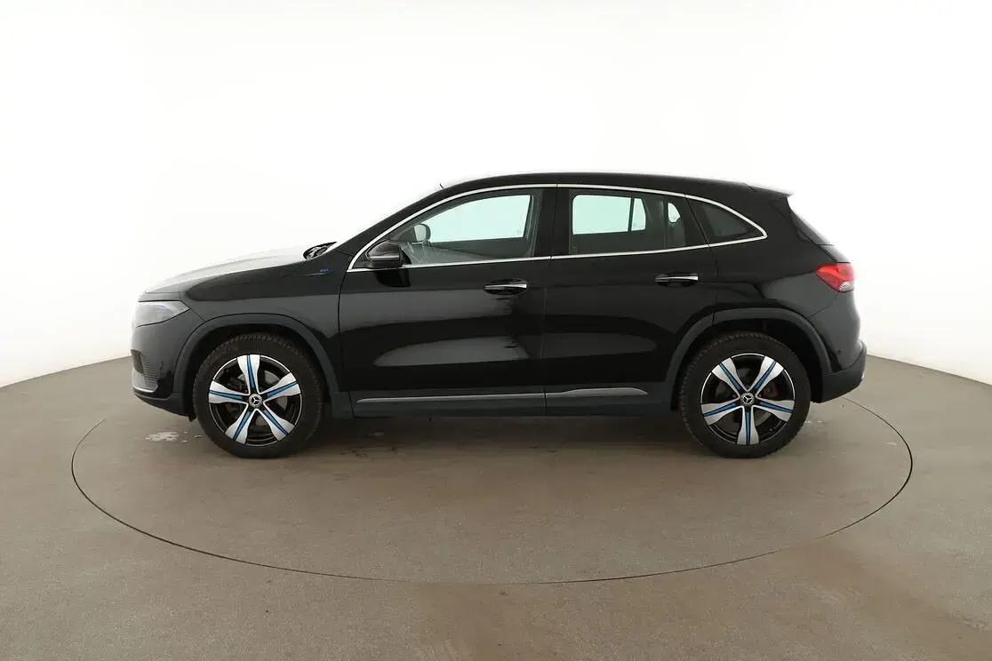 Gebraucht Mercedes EQA250 Progressive 139 kW (190 PS) 2022 Schwarz SUV