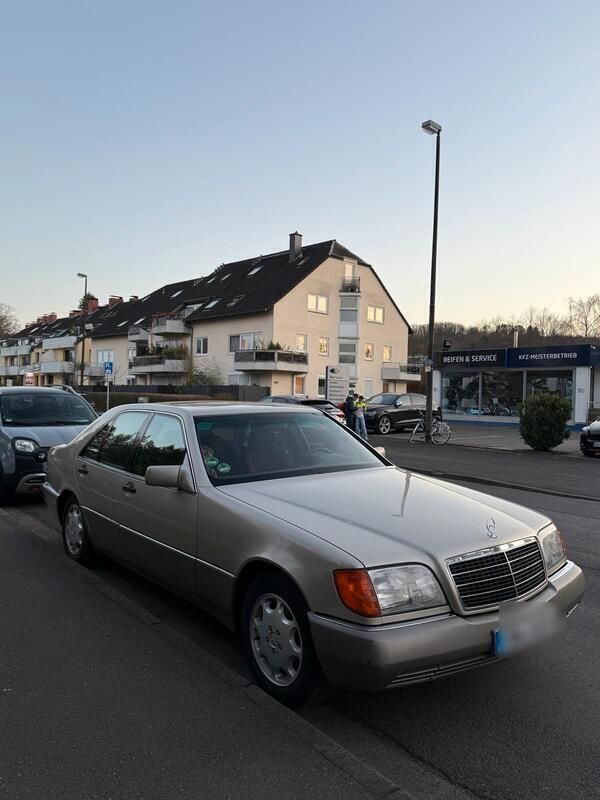 Beige Gebraucht 1992 Mercedes S300 SE Limousine | 4.000 € - Bild 1/4