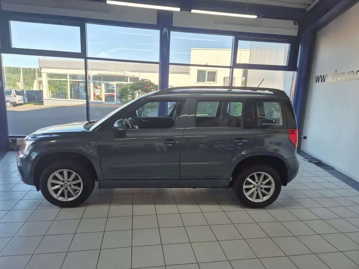 Gebraucht Skoda Yeti Ambition 125 PS (91 kW) 2017 Grau SUV