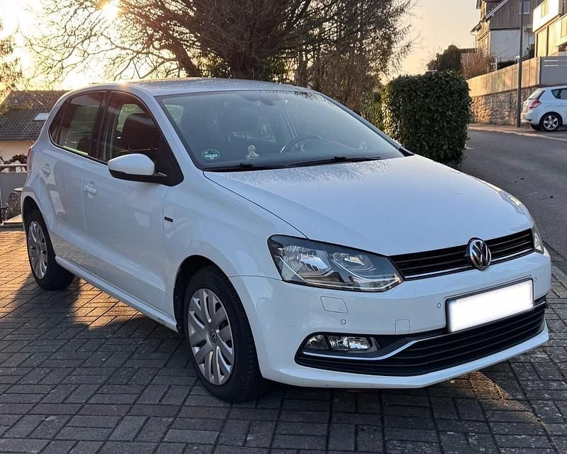 Gebraucht VW Polo 75 PS (55 kW) 2015 Weiß Kleinwagen