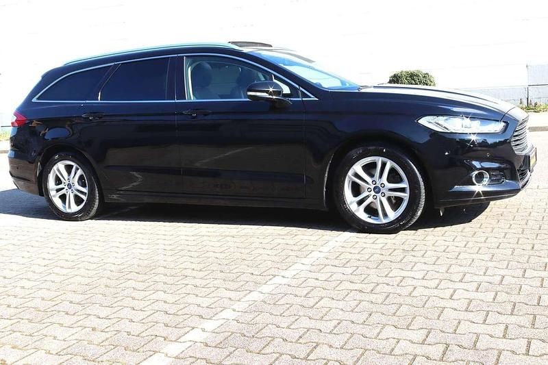 Gebraucht Ford Mondeo Titanium 179 PS (131 kW) 2016 Shadow black Kombi