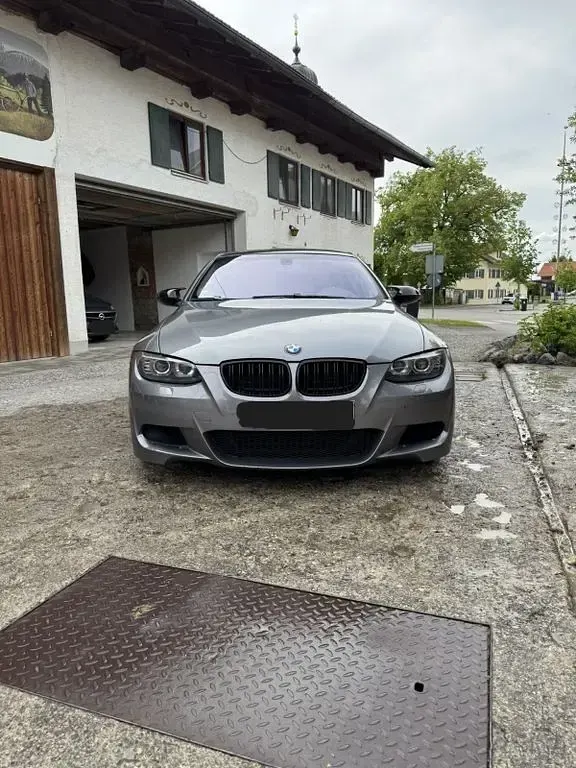 Gebraucht BMW 325 M Sport 218 PS (160 kW) 2006 Grau Coupé