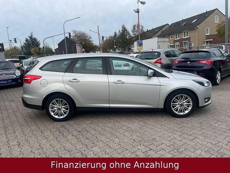 Gebraucht Ford Focus Cool & Connect 125 PS (91 kW) 2017 Silber Kombi