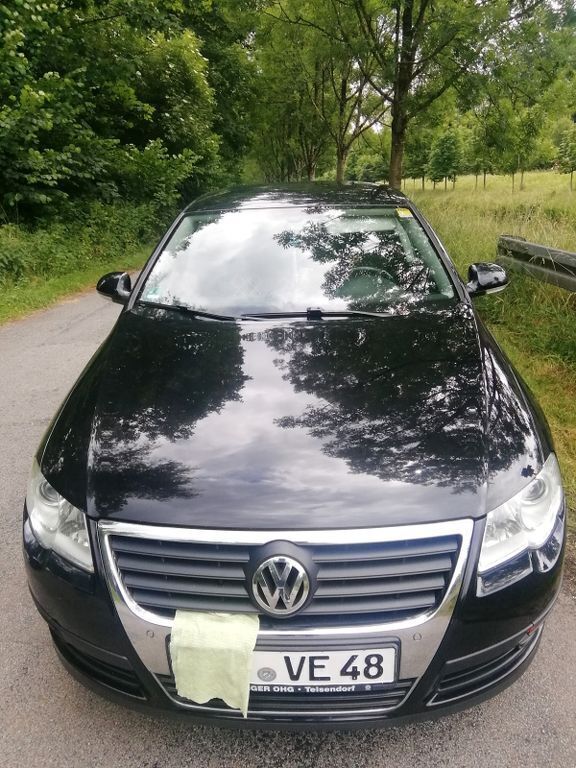 Schwarz Gebraucht 2010 VW Passat Trendline Limousine | 5.799 € (Etwas zu teuer) - Bild 1/4