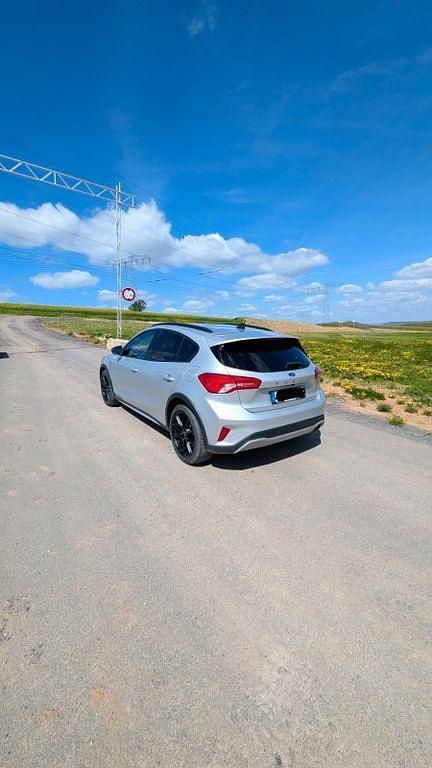 Second-hand Ford Focus Active 150 CP (110 kW) 2019 Argintiu Berlinǎ