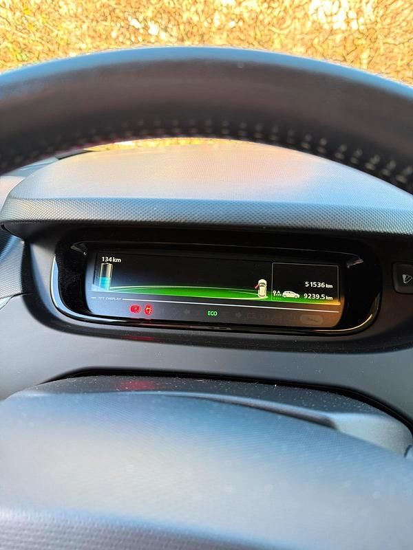 Gebraucht Renault Zoe 80 kW (109 PS) 2019 Weiß Kleinwagen