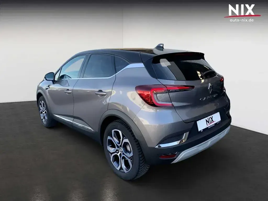 Usado Renault Captur Techno 91 CV (66 kW) 2023 Gris SUV