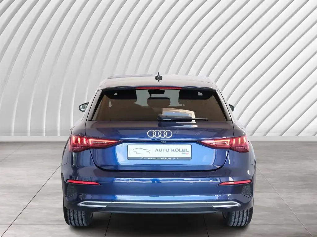 Gebraucht Audi A3 Advanced 150 PS (110 kW) 2023 Blau Limousine
