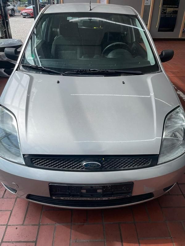 Gebraucht 2005 Ford Fiesta Kleinwagen | 300 € (Superpreis) - Bild 1/4