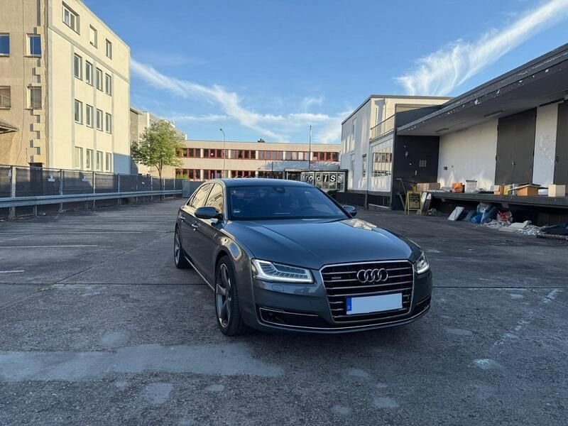 Grau Gebraucht 2015 Audi A8L Limousine | 29.999 € (Teuer) - Bild 1/4