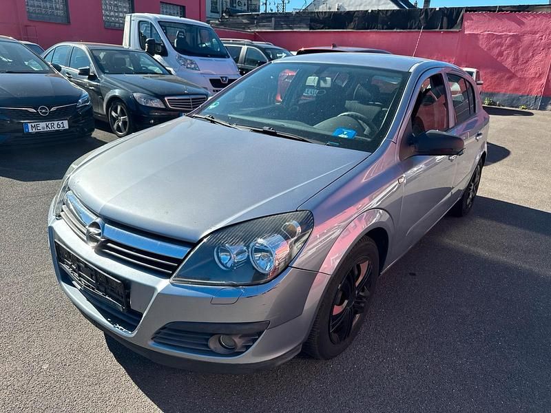 Gebraucht Opel Astra 105 PS (77 kW) 2005 Grau Limousine