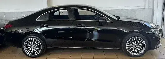 Gebraucht Mercedes CLA200 150 PS (110 kW) 2022 Nachtschwarz Coupé