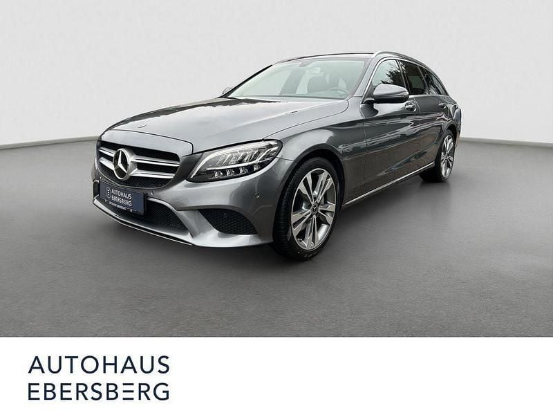 Grau Gebraucht 2018 Mercedes C300 Avantgarde Limousine | 22.800 € (Guter Preis) - Bild 1/4